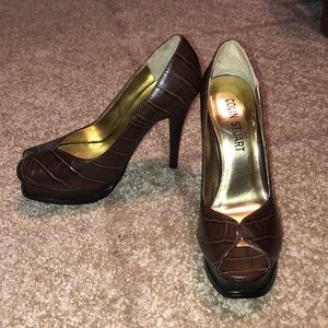 Brand new Colin Stuart peep toe stiletto